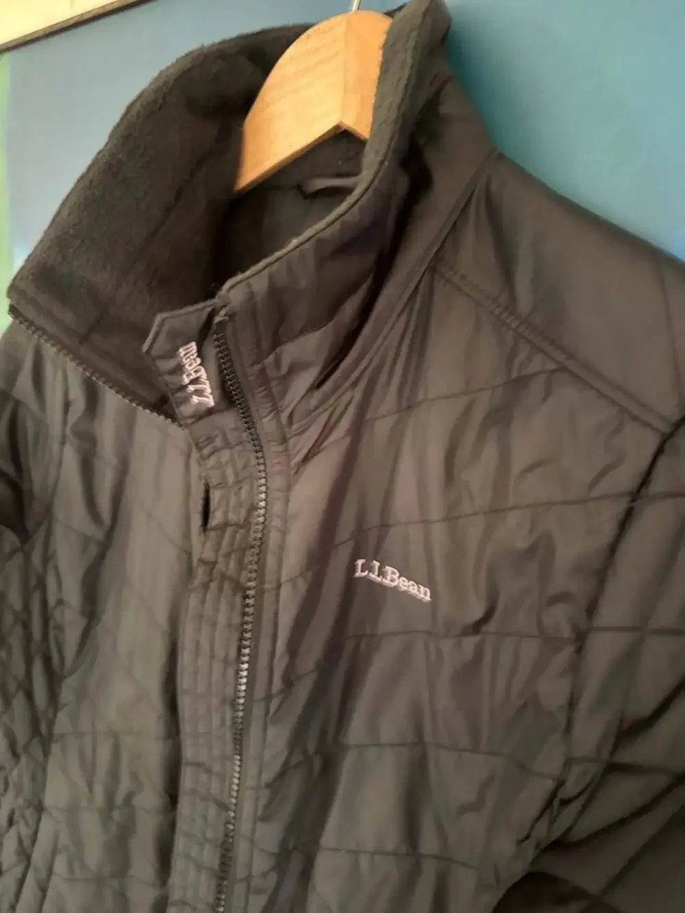 L.L.Bean Women's PrimaLoft Packaway Quilted Jacket, Black, Size XS Regular - Picture 2 of 8